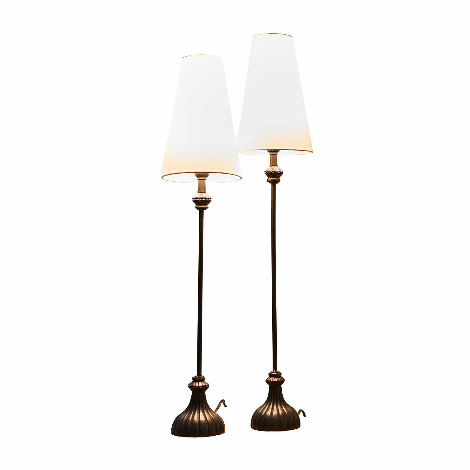 Lampa stołowa, zestaw 2 szt. Ambrosse Para lamp stojących z metalową podstawą w kolorze brązowym i białymi abażurami, dekoracja wnętrz