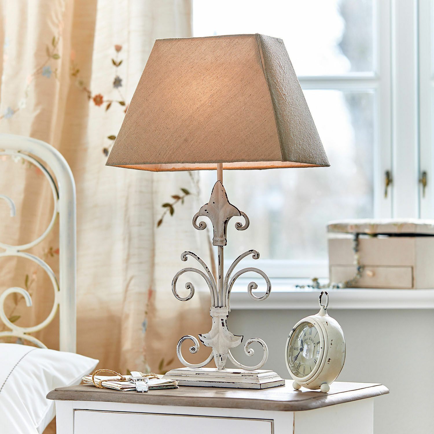 Lampa stołowa Alvara