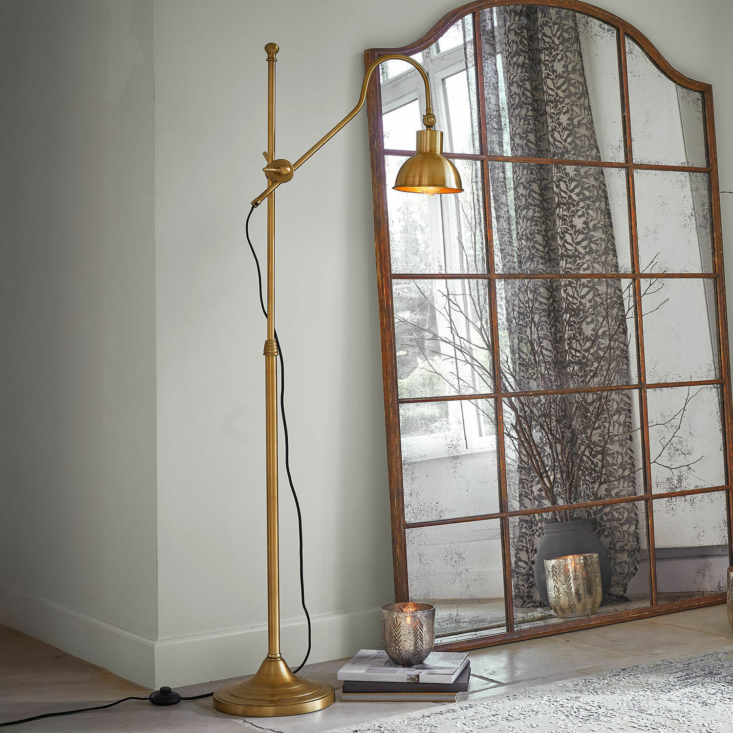 Lampa podłogowa Delacroille