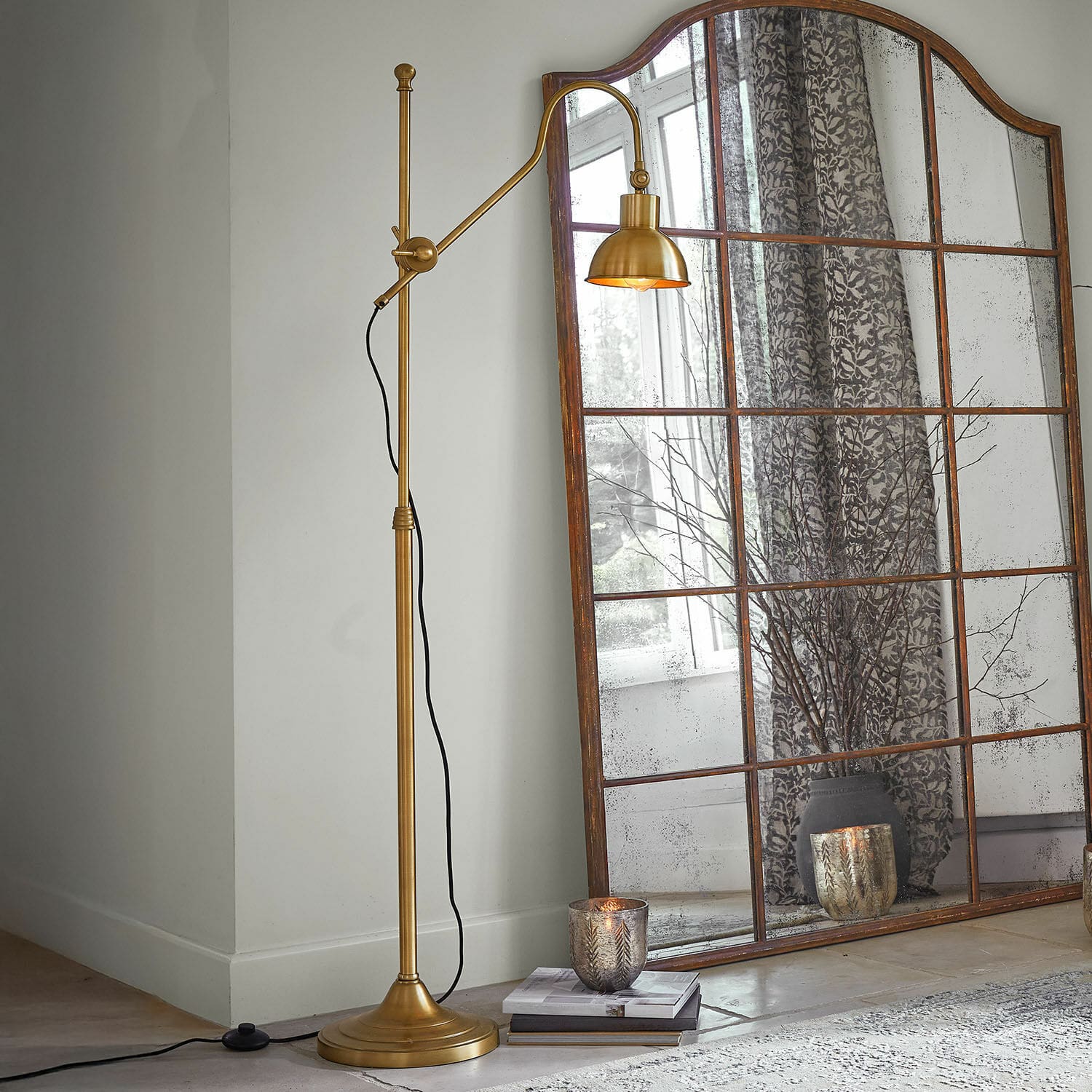 Lampa podłogowa Delacroille