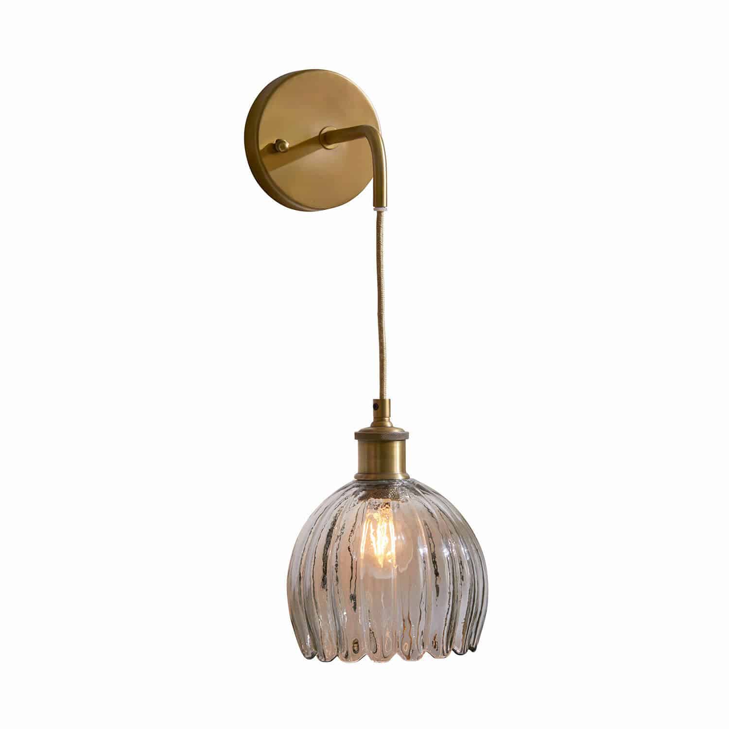 Lampa ścienna Druaila Kinkiet z mosiądzu z przezroczystym szklanym kloszem o falistym kształcie, lampa ścienna dekoracyjna