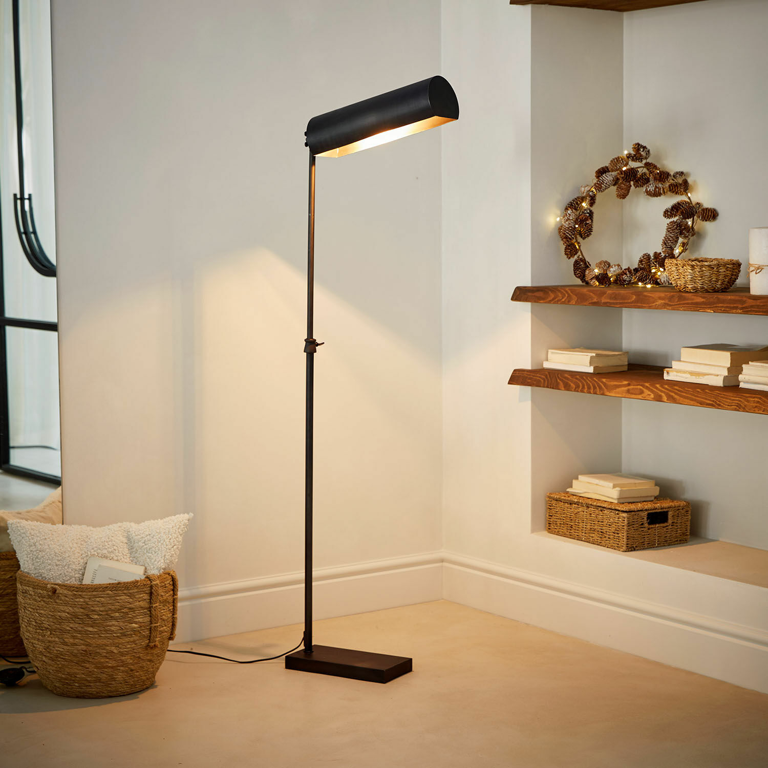 Lampa podłogowa Eversleigh