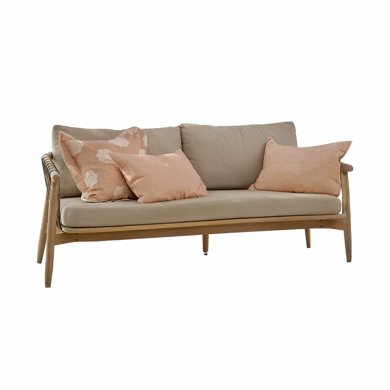 Sofa FSC®-100% Thornwick Sofa z jasnobrązowego drewna z beżowymi poduszkami i różowymi ozdobnymi poduszkami do salonu