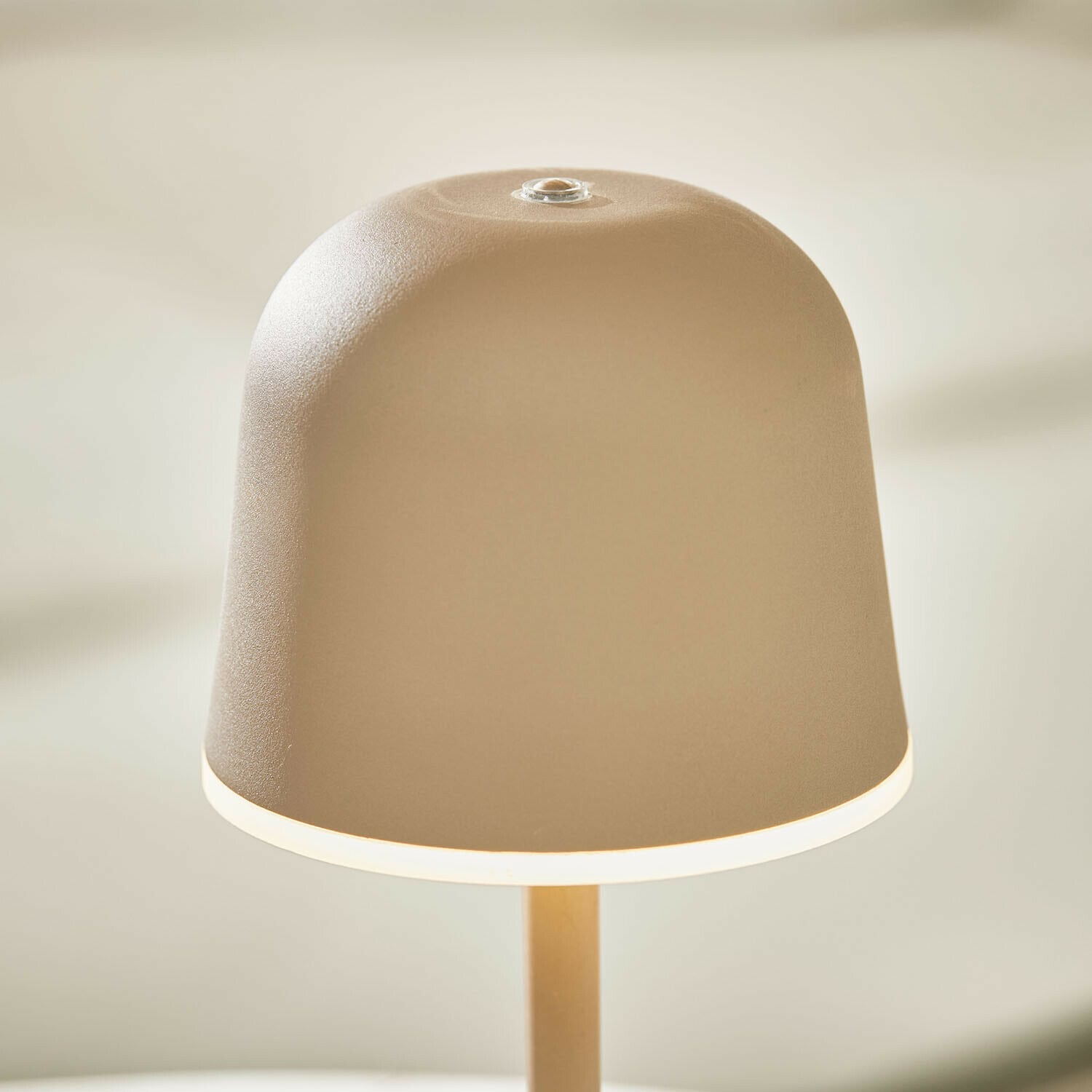 Lampa stołowa do ponownego ładowania Ulianne