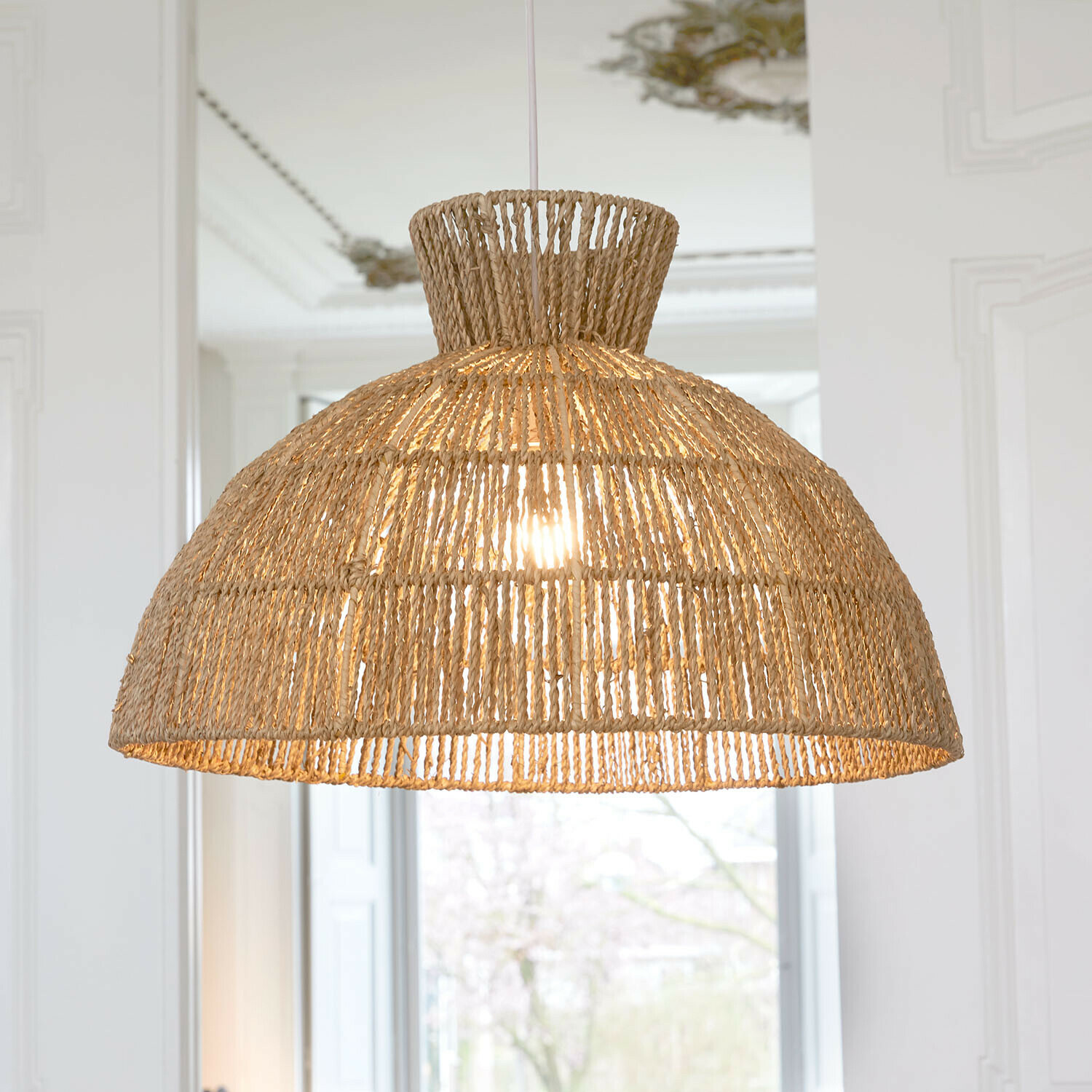 Klosz Marcellines Lampa wisząca z naturalnego sznurka w kolorze beżowym, styl boho, oświetlenie do salonu