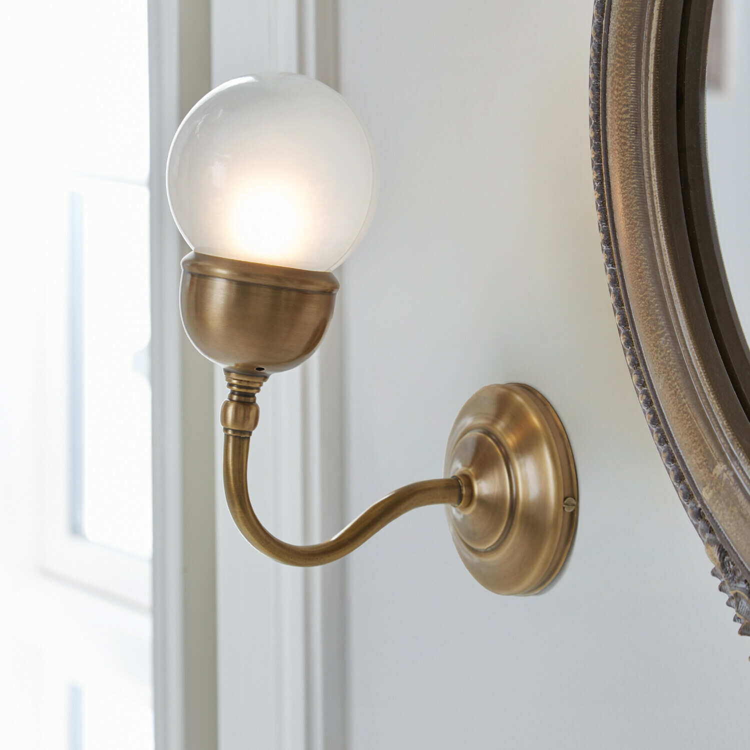 Lampa ścienna Lamivelle