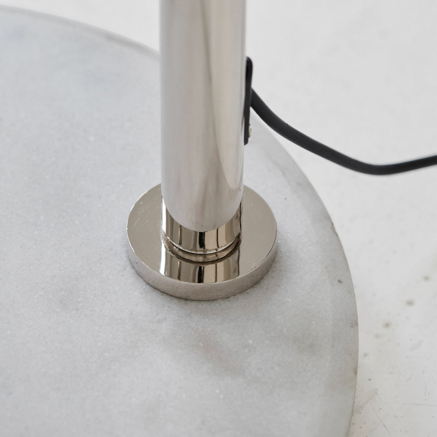Gięta lampa Aefilig