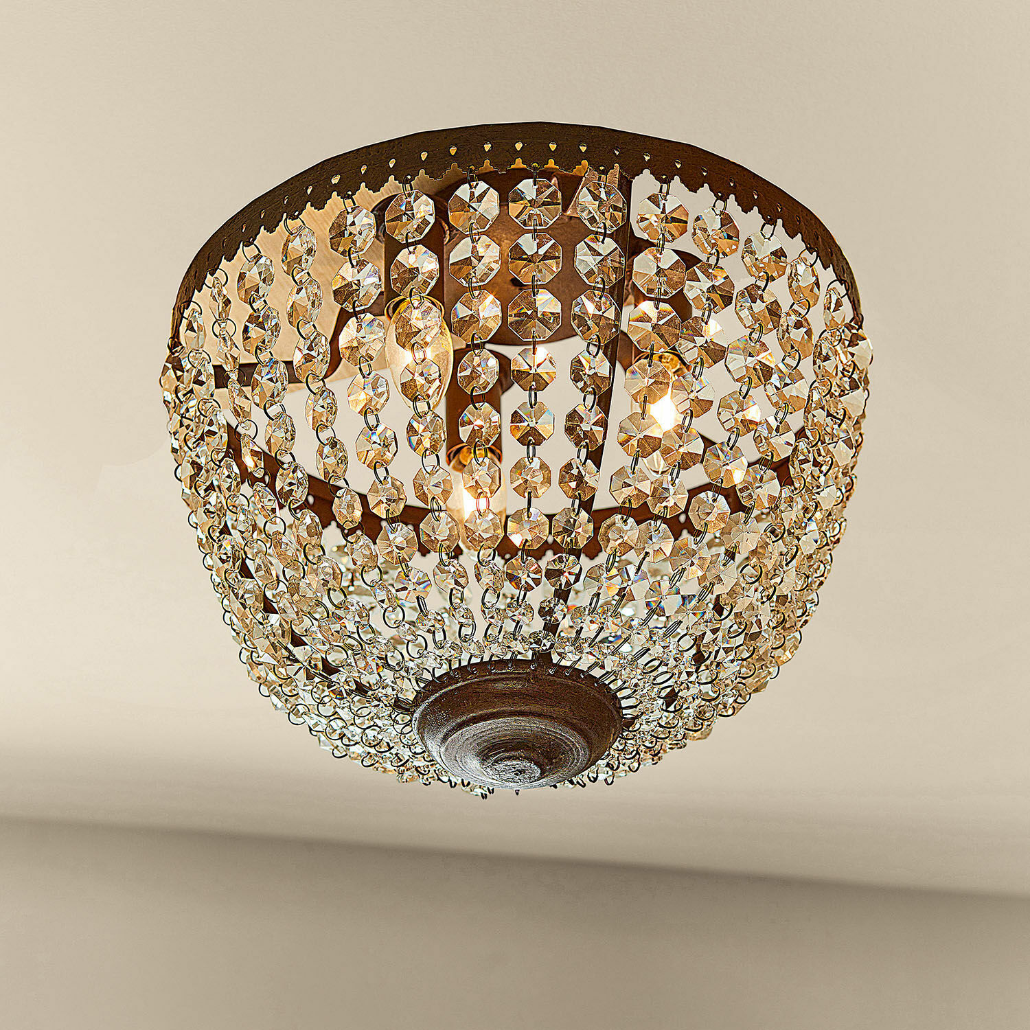 Lampa sufitowa Tarim Lampa sufitowa z kryształowymi zawieszkami i metalową ramą w kolorze rdzy, dekoracyjna lampa LED