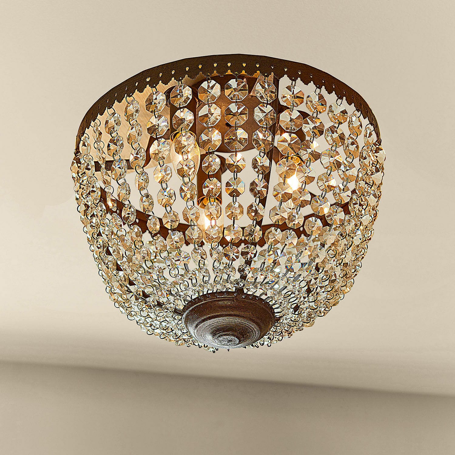 Lampa sufitowa Tarim Lampa sufitowa z kryształowymi zawieszkami i metalową ramą w kolorze rdzy, dekoracyjna lampa LED