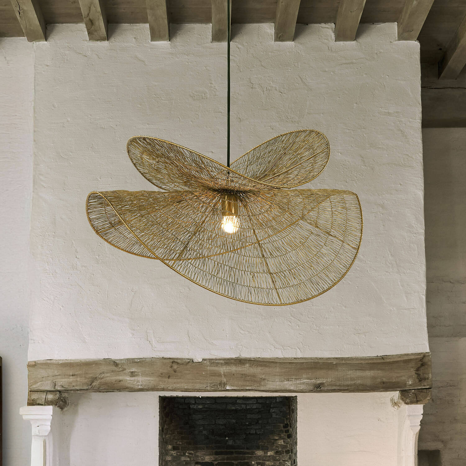 Lampa wisząca Zenlira Wisząca lampa z drucianym kloszem w złotym kolorze, nowoczesny design do salonu