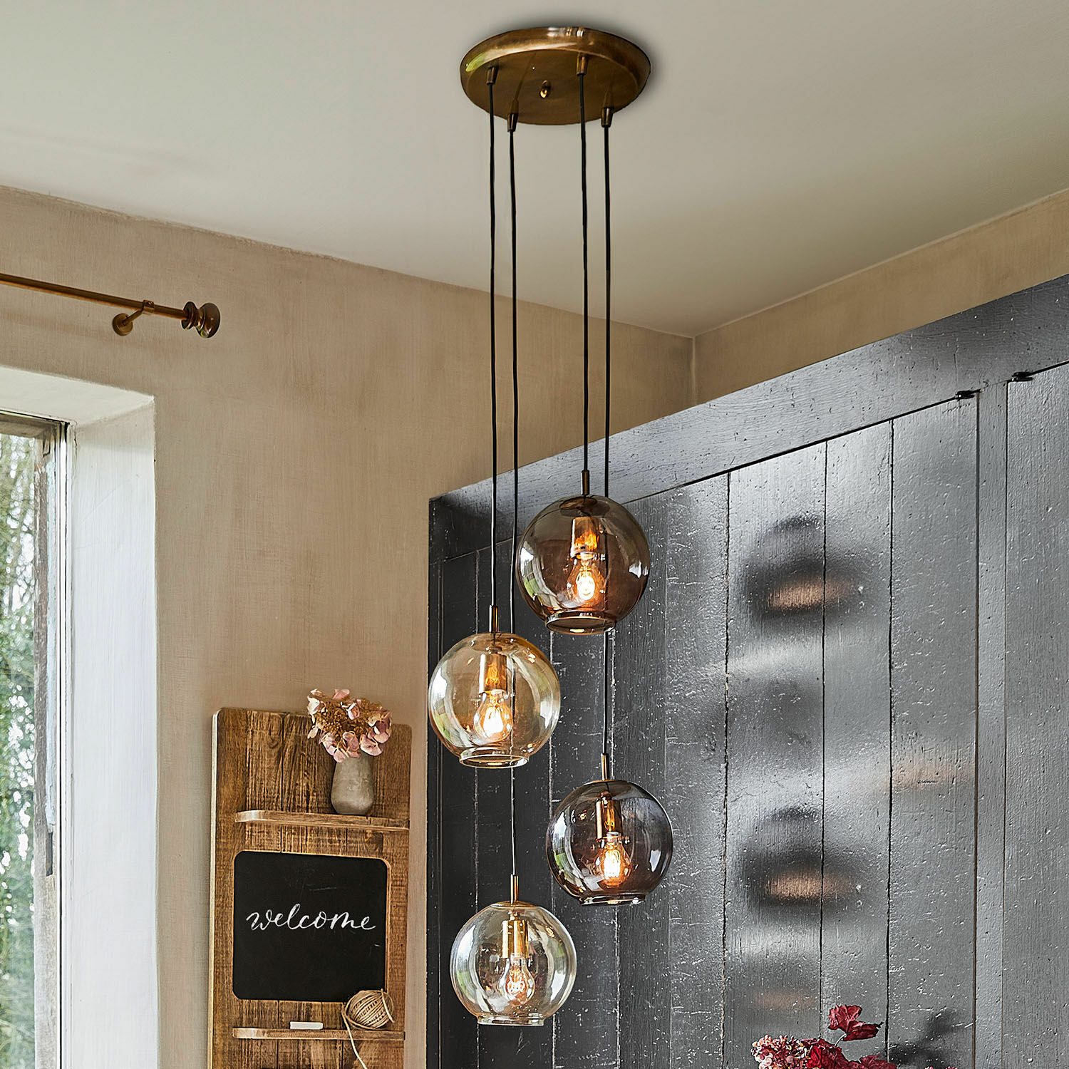 Lampa wisząca Brontille Wisząca lampa z czterema kulistymi kloszami ze szkła w kolorze dymnym i przezroczystym, nowoczesne oświetlenie