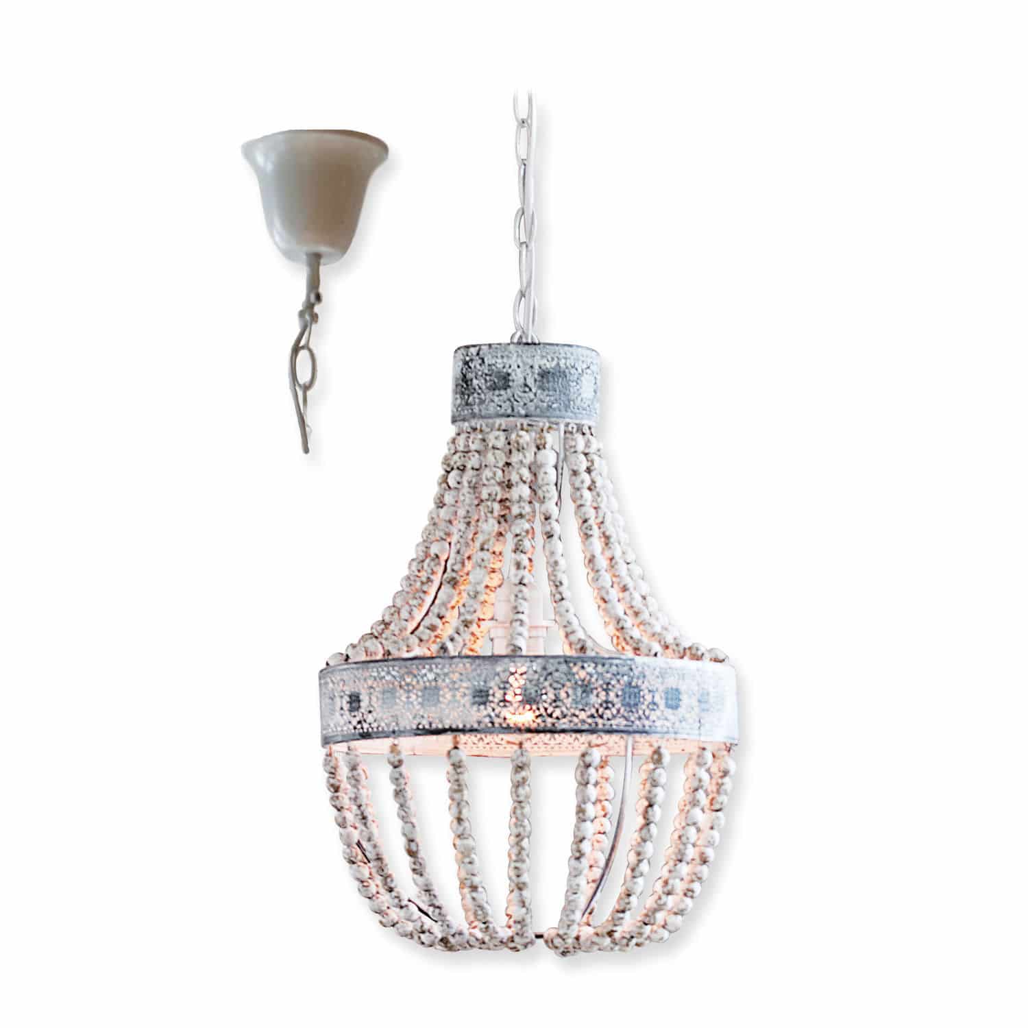 Lampa wisząca Valcourt Wisząca lampa z białych drewnianych koralików i metalowym elementem w stylu vintage