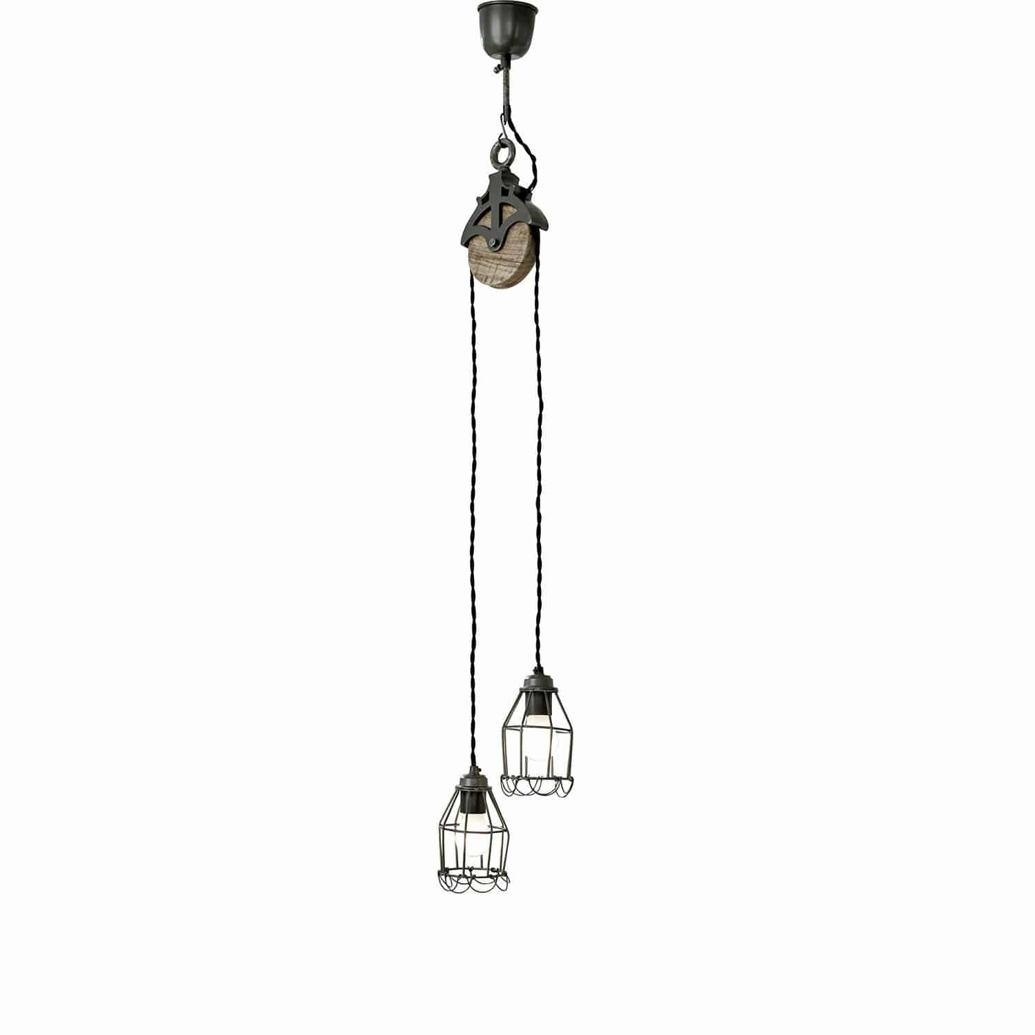 Lampa wisząca Trevici Podwójna lampa wisząca z metalową klatką i drewnianym elementem w czarnym kolorze do wnętrz industrialnych