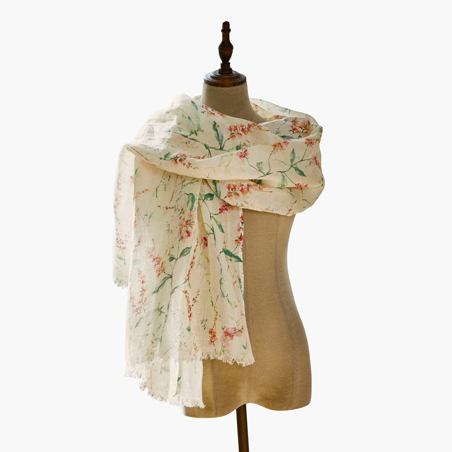 Chusta Soleilou Lekki szal z bawełny w kremowym kolorze z kwiatowym wzorem, idealny na wiosenne stylizacje