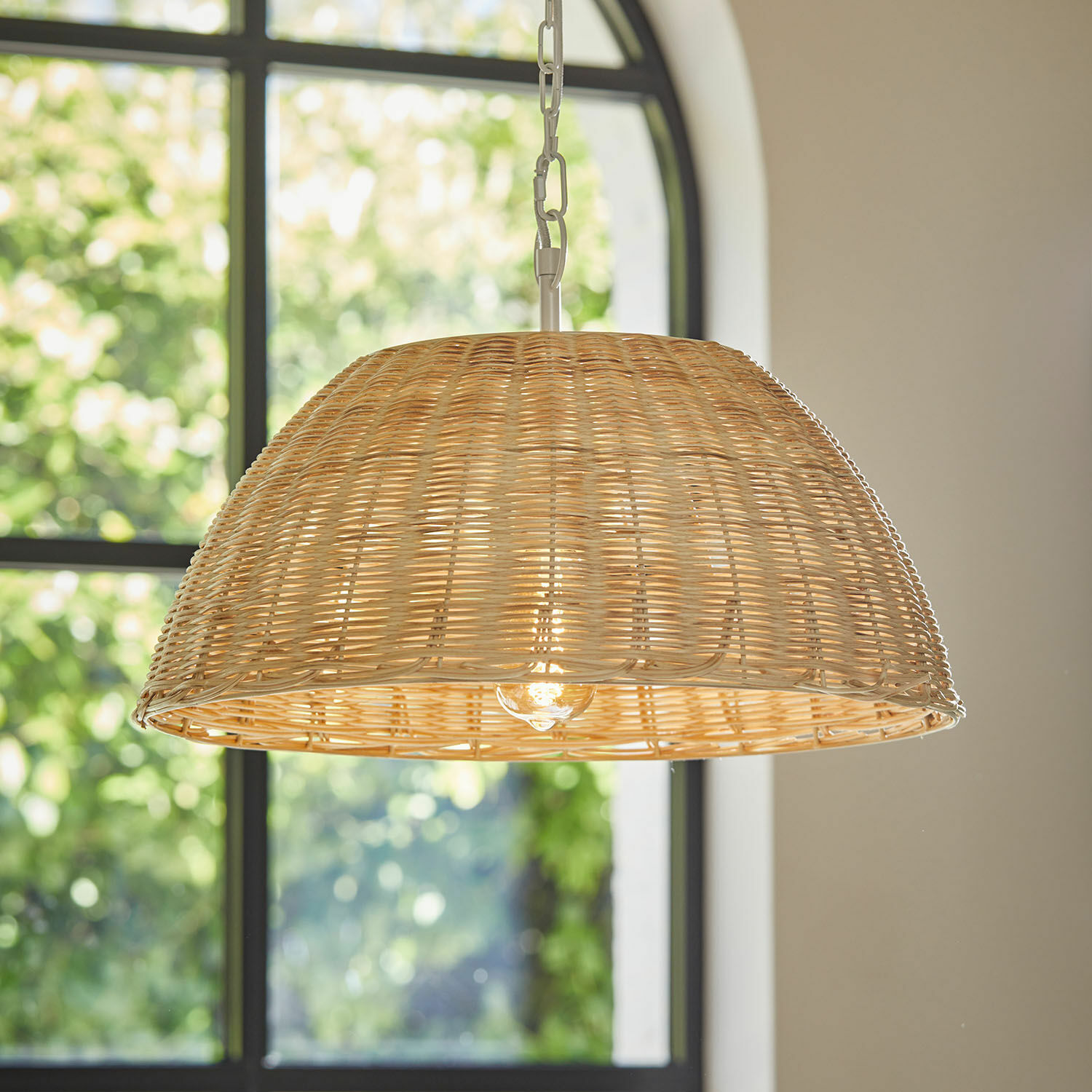 Lampa wisząca Santorano Lampa wisząca z rattanu w naturalnym kolorze, idealna do wnętrz w stylu boho i ekologicznego designu