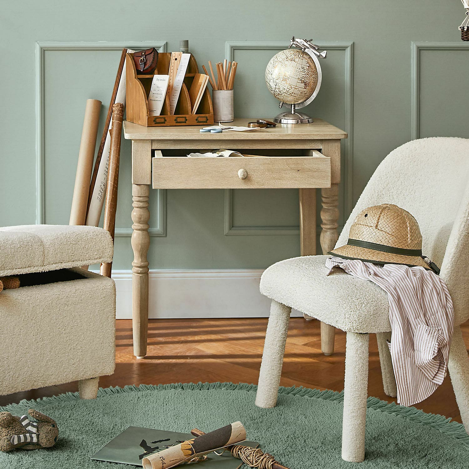 Biurko z szufladą Doucetin