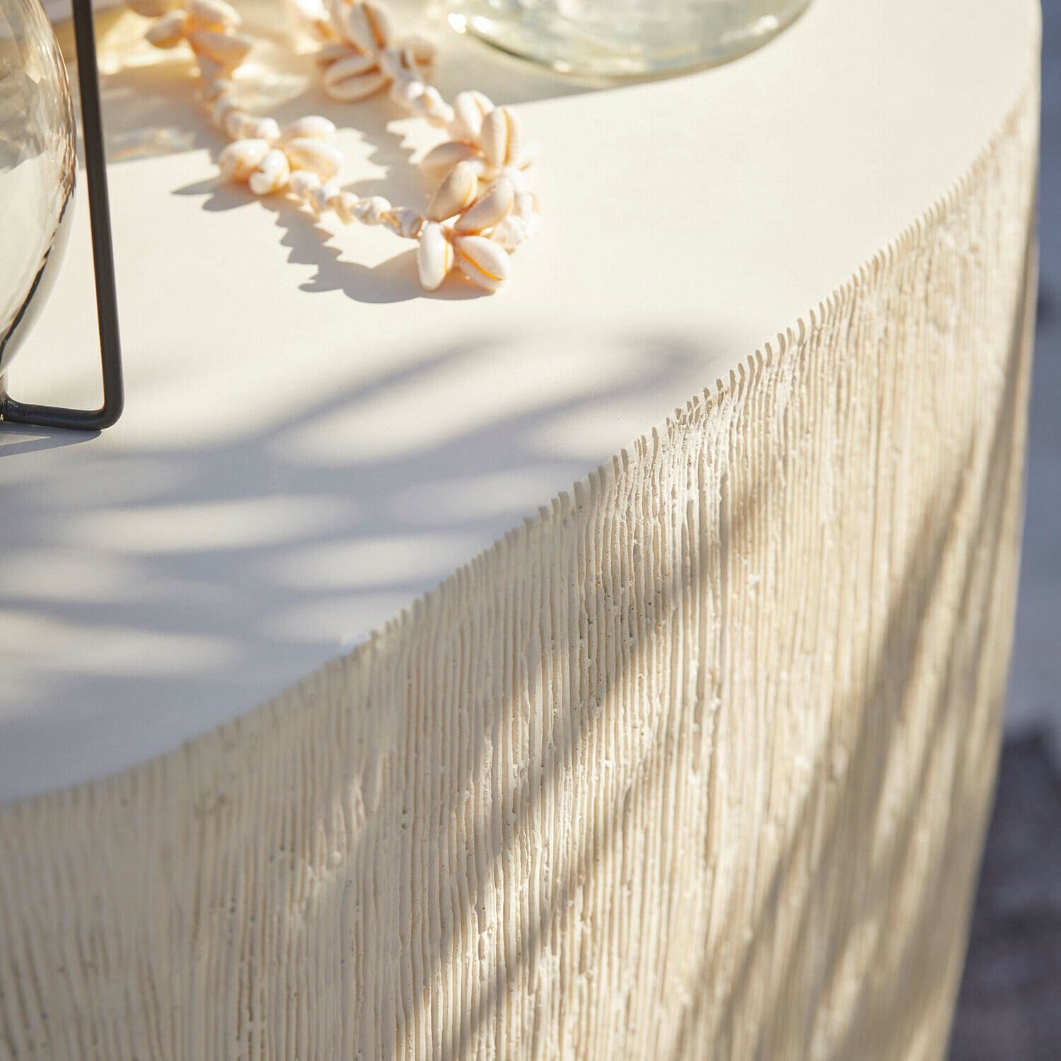 Stolik pomocniczy Nélomiane