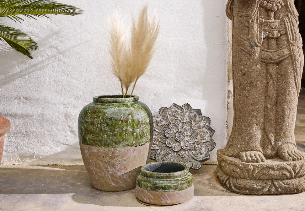 Zielono-różne ceramiczne wazony orientalne z dekoracją z traw pampasowych i rzeźbą z kamienia