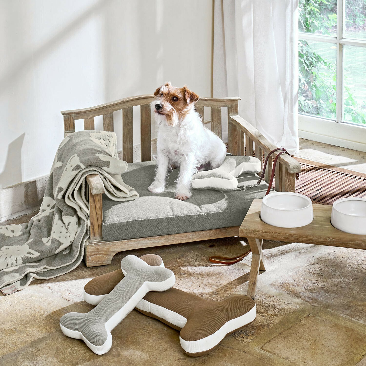 Sofa dla zwierzęcia do wnętrz i na zewnątrz Waggins