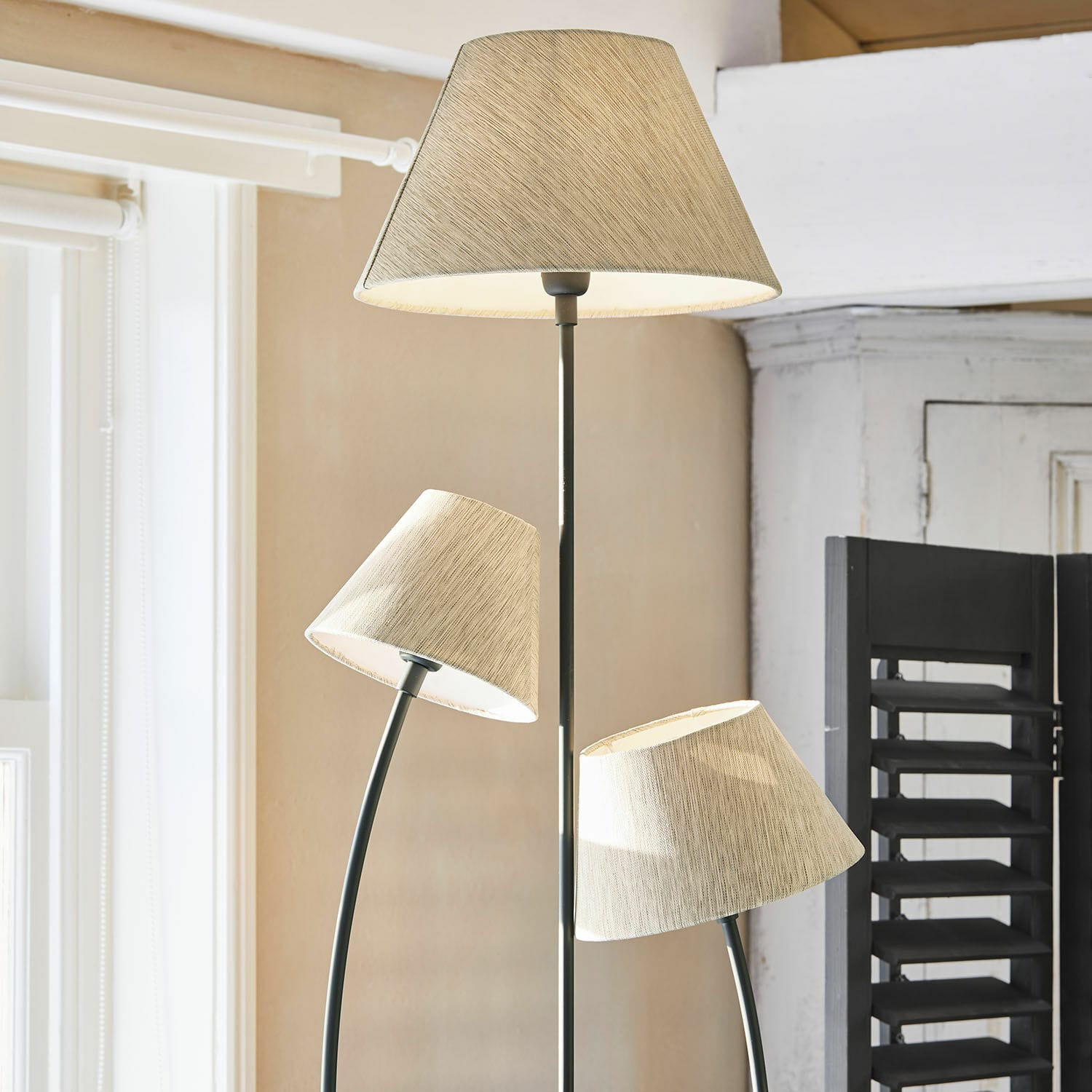 Lampa podłogowa Seraphor