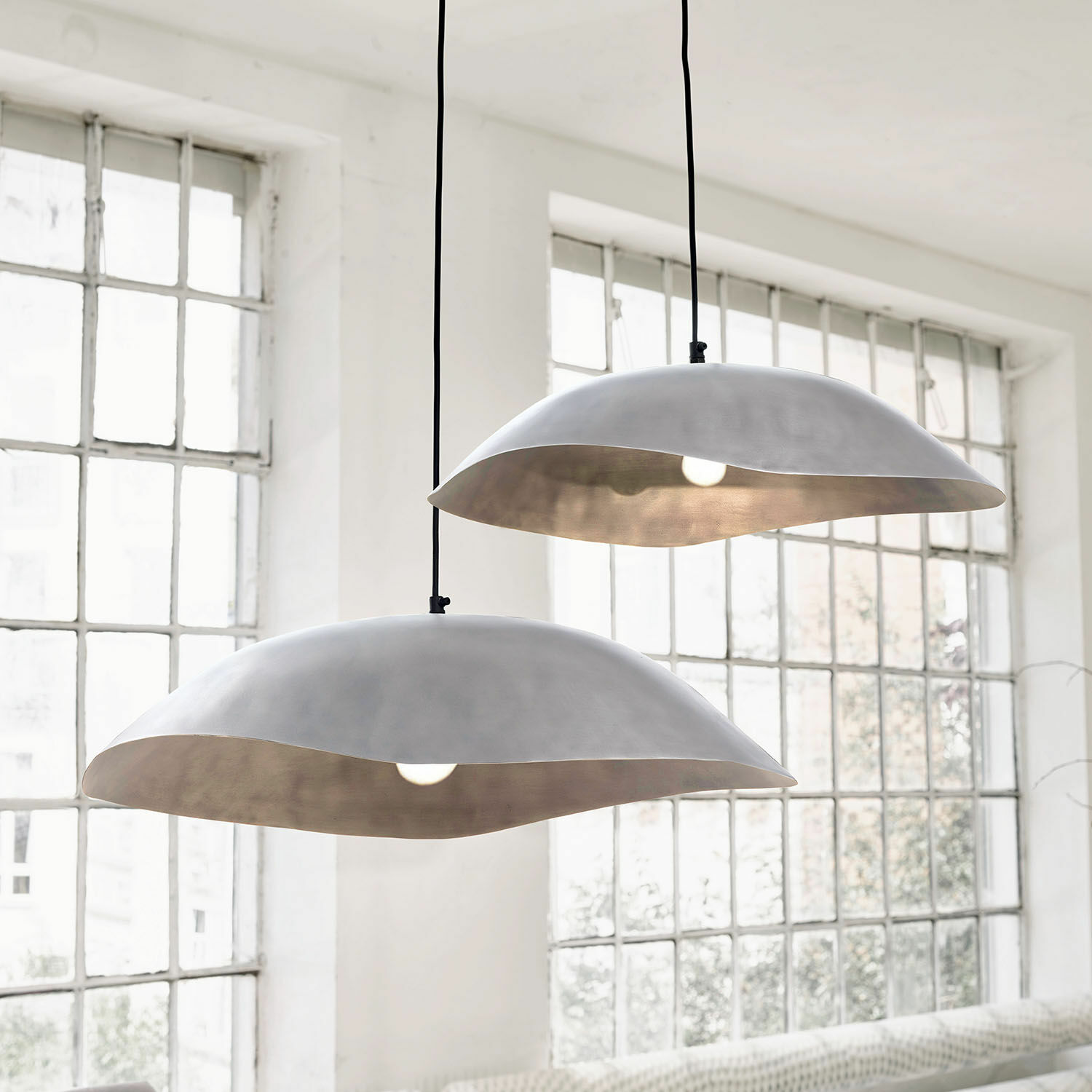 Lampa wisząca, zestaw 2 szt. Gariés Nowoczesne wiszące lampy z metalu w kolorze srebrnym, idealne do minimalistycznego wnętrza