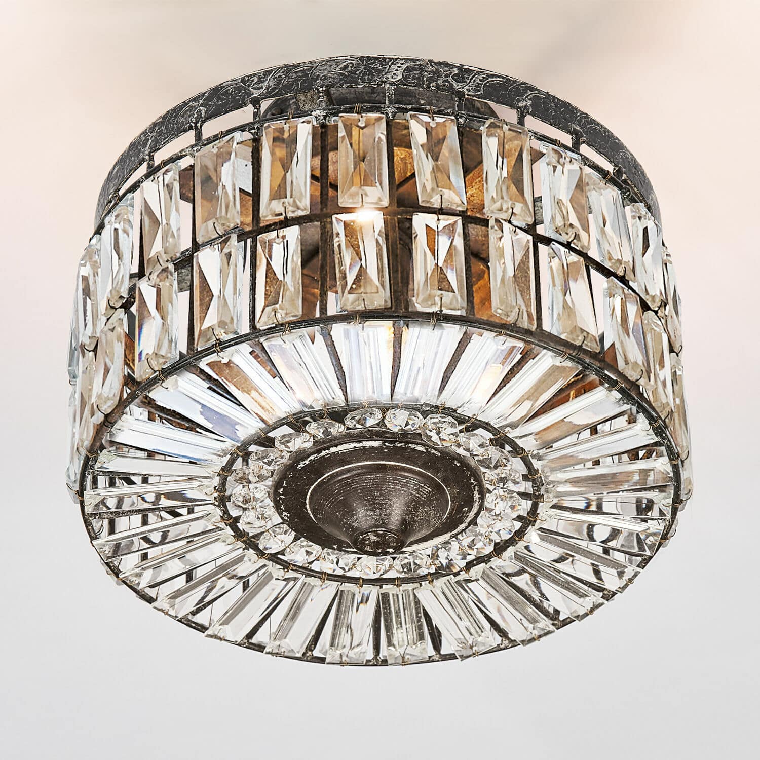 Lampa sufitowa Hutton Okrągły sufitowy kinkiet z metalu i przezroczystych kryształów, dekoracyjny żyrandol do salonu