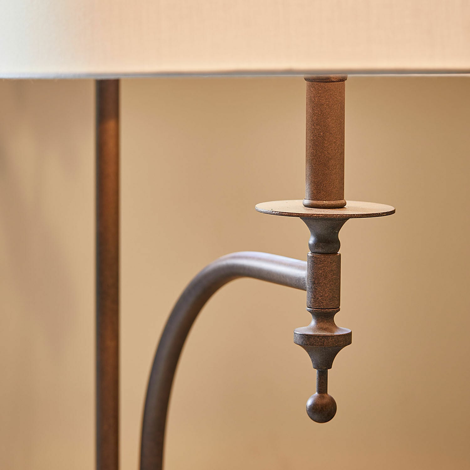 Lampa podłogowa Salvaterre