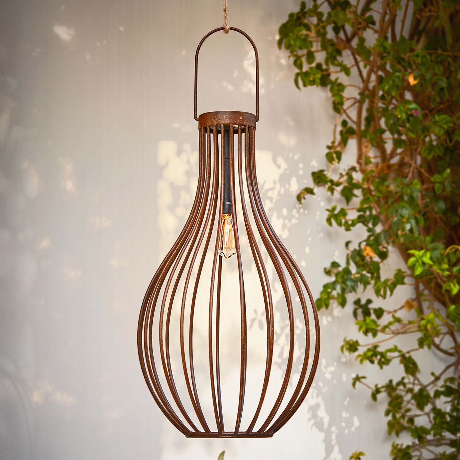 Wisząca lampa z metalowym kloszem w kolorze rdzy, dekoracyjna lampa industrialna do wnętrz i ogrodu