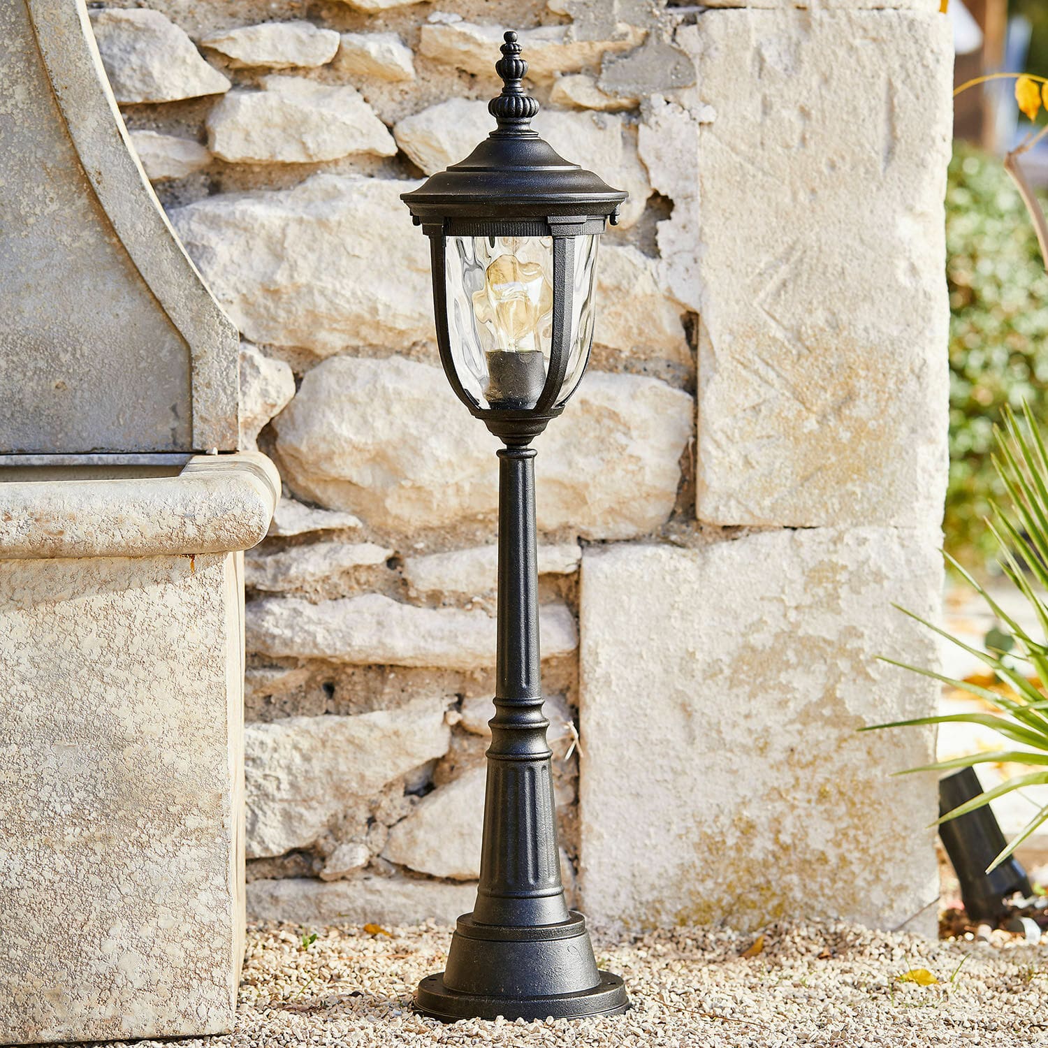 Zewnętrzna lampa stojąca Lyttelton