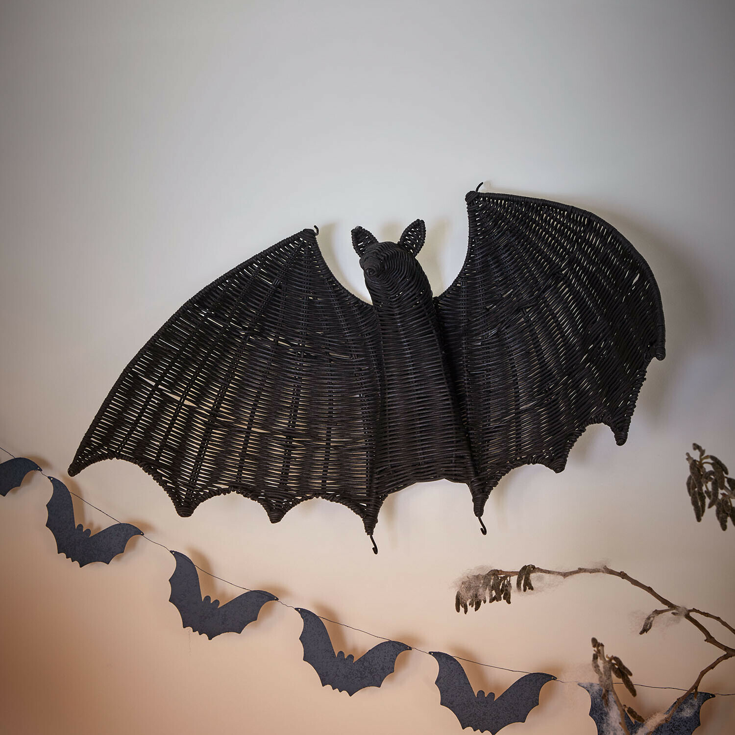 Ozdobny nietoperz Dernivon Dekoracja ścienna nietoperz z czarnego wiklinowego materiału, ozdoba halloweenowa do domu