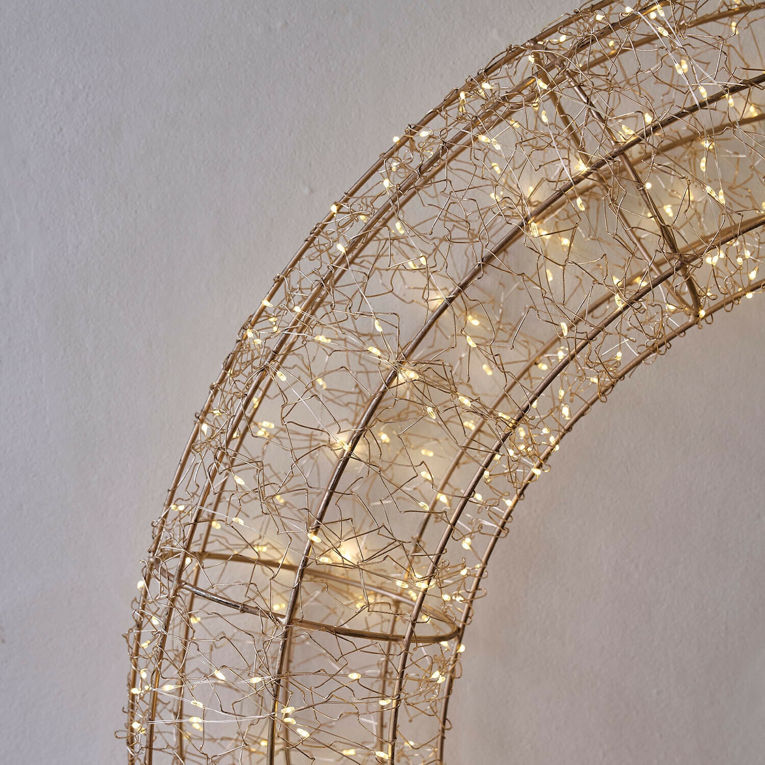 Wieniec LED Raviyah