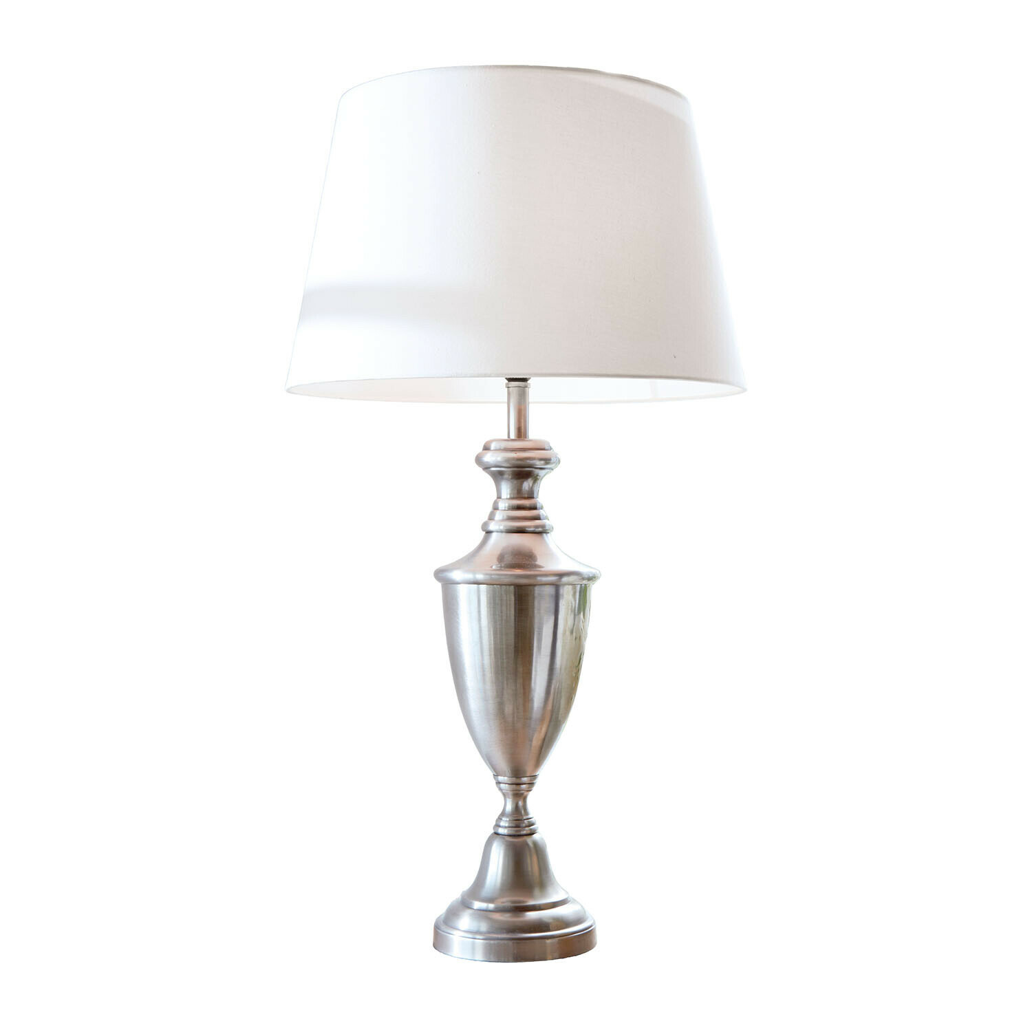 Lampa stołowa Montalure Elegancka lampa stołowa z metalową srebrną podstawą i białym abażurem do salonu