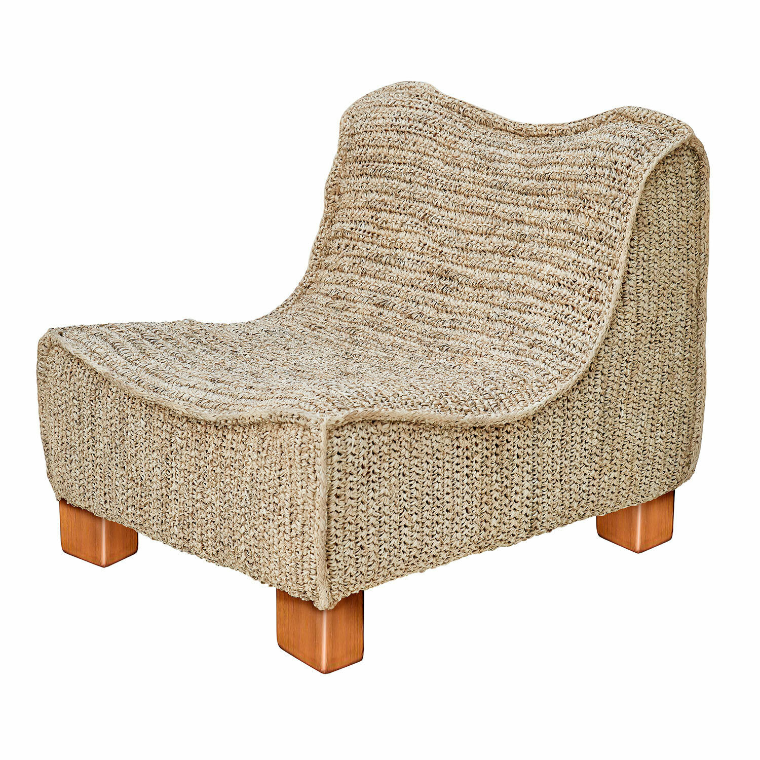 Fotel Bocage Fotel z naturalnego beżowego materiału z drewnianymi nogami, wygodny mebel do salonu