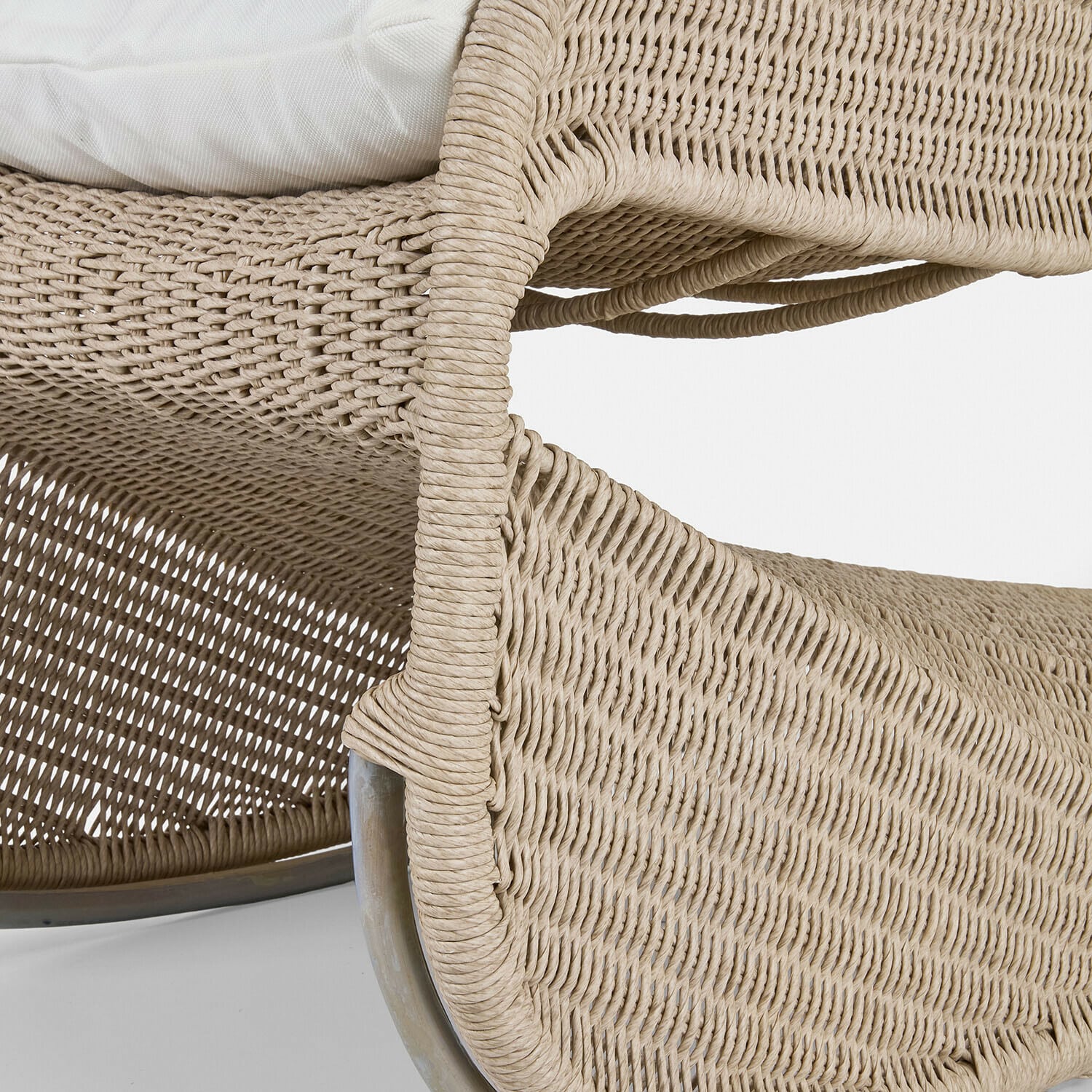 Fotel bujany Fernleigha